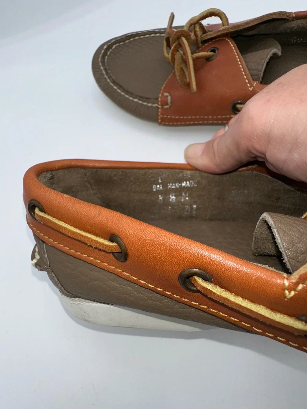 Dooney & Bourke Regatta Pebbled Leather Loafer Taupe 8.5 N Boat Deck Shoes AA23